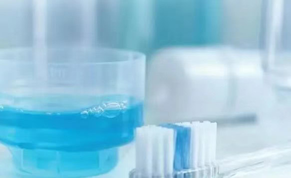 漱口水可以代替刷牙？到底是饭前刷牙还是饭后刷牙？